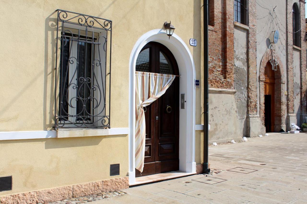 Porta Del Carmine Acomodação com café da manhã Comacchio Exterior foto