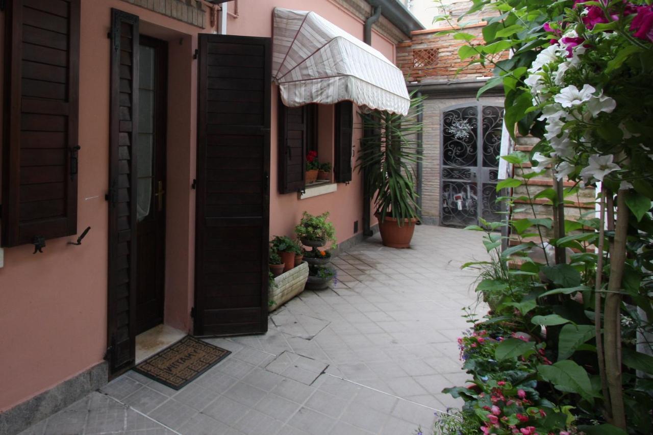 Porta Del Carmine Acomodação com café da manhã Comacchio Exterior foto